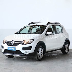 Renault Sandero Stepway 1.6 Privilege NAV usado (2017) color Blanco Glaciar precio $680.000