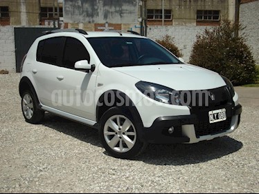 Renault Sandero Stepway 1.6L Privilege usado (2014) color Blanco precio $280.000