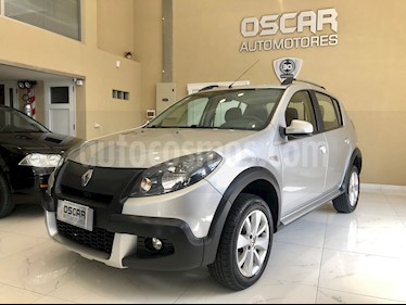 foto Renault Sandero Stepway 1.6 Privilege NAV usado (2014) color Gris Estrella precio $499.000