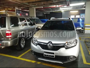 foto Renault Sandero Stepway Zen usado (2019) color Gris precio $41.000.000