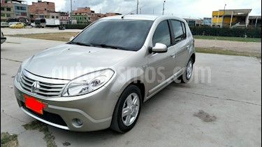 foto Renault Sandero 1.6 Authentique AA Mec 5P usado (2009) color Gris precio $20.000.000