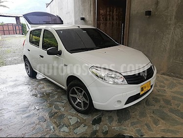 Foto venta Carro usado Renault Sandero 1.6 Authentique AA Mec 5P (2012) color Blanco precio $22.000.000