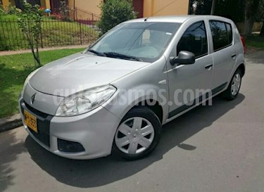 foto Renault Sandero 1.6 Expression Mec 5P usado (2013) color Plata precio $23.500.000