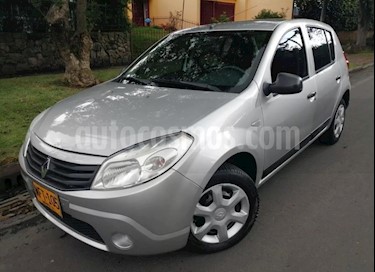 Foto venta Carro usado Renault Sandero 1.6 Expression Mec 5P (2012) color Plata precio $21.400.000