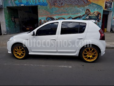 foto Renault Sandero 1.6L Dynamique GT usado (2011) color Blanco precio $22.000.000