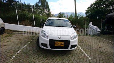 foto Renault Sandero 1.6L Dynamique usado (2014) color Blanco precio $24.800.000
