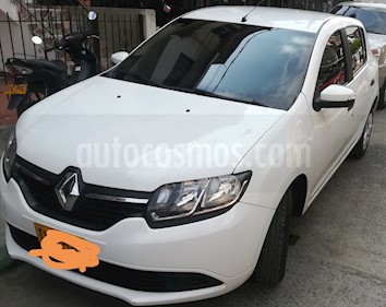 foto Renault Sandero 1.6L Expression usado (2016) color Blanco precio $29.000.000
