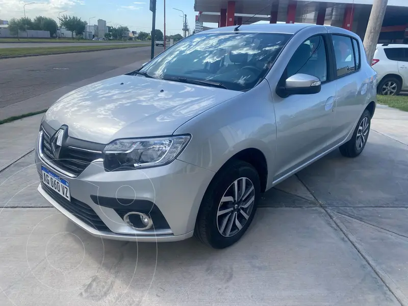 Foto Renault Sandero 1.6 Intens usado (2023) color Plata precio $20.500.000