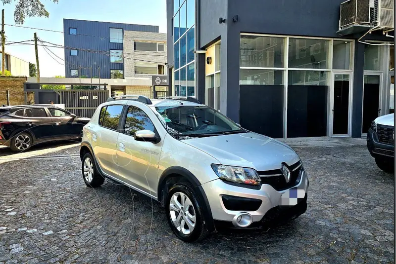 Foto Renault Sandero 1.6 Dynamique usado (2016) color Gris Acero precio $14.300.000