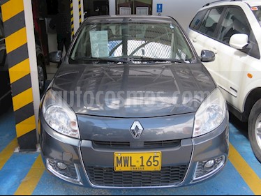 foto Renault Sandero Automático usado (2016) color Gris precio $30.900.000