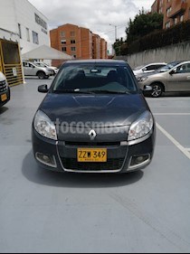 foto Renault Sandero Automático usado (2015) color Gris Cometa precio $27.800.000