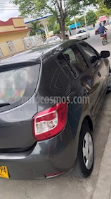 foto Renault Sandero 1.6L Expression usado (2016) color Gris Eclipse precio $23.000.000