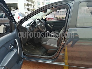 foto Renault Sandero Dynamique usado (2017) color Gris precio $29.800.000