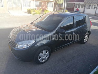 foto Renault Sandero Expression usado (2010) color Gris precio $18.500