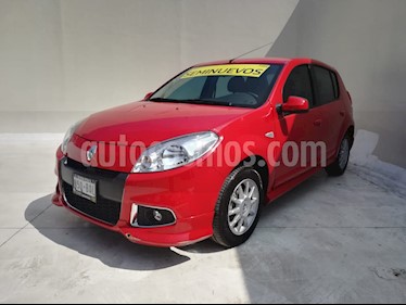 foto Renault Sandero Expression usado (2015) color Rojo Garance precio $135,000