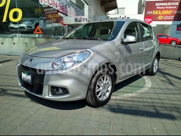 foto Renault Sandero Dynamique Aut usado (2015) color Plata precio $139,000