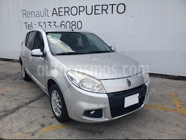 Foto Renault Sandero Dynamique Aut usado (2013) color Plata precio $95,000