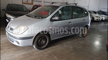 foto Renault Scénic 1.6 Confort usado (2005) color Gris precio $175.000