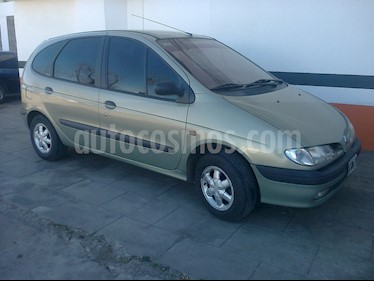 Foto Renault Scenic 2.0 RXE usado (1999) color Verde precio $130.000