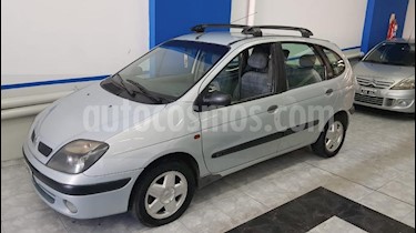 foto Renault Scénic RN 1.6 16V usado (2003) color Gris Claro precio $145.000