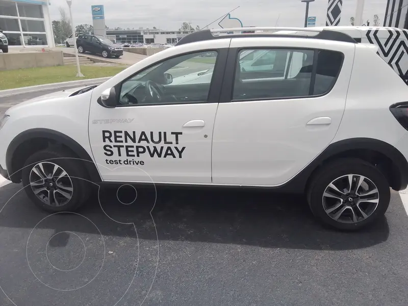 Foto Renault Stepway 1.6 Intens nuevo color Rojo Fuego financiado en cuotas(anticipo $959.000 cuotas desde $200.000)