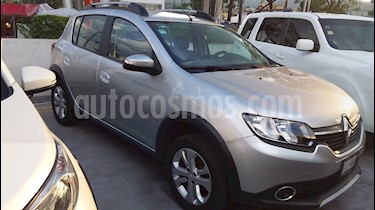 foto Renault Stepway Expression usado (2016) color Gris precio $140,000