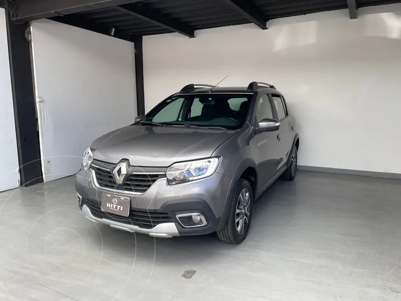 Foto Renault Stepway Intens Aut usado (2023) color Gris precio $258,000