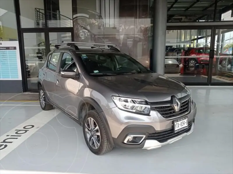 Foto Renault Stepway Intens usado (2024) color Gris Oscuro precio $335,000