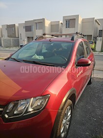 foto Renault Stepway Intens usado (2018) color Rojo Fuego precio $159,000