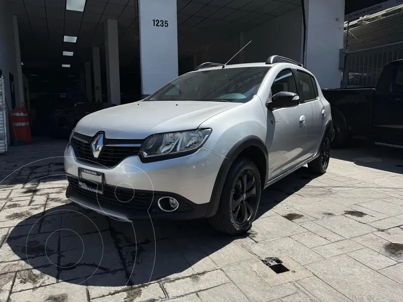 Foto Renault Stepway Trek usado (2018) color Plata precio $173,500