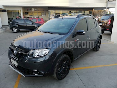 foto Renault Stepway Trek usado (2018) color Gris Cometa precio $189,000