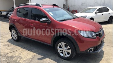 foto Renault Stepway Intens usado (2018) color Rojo Fuego precio $162,000