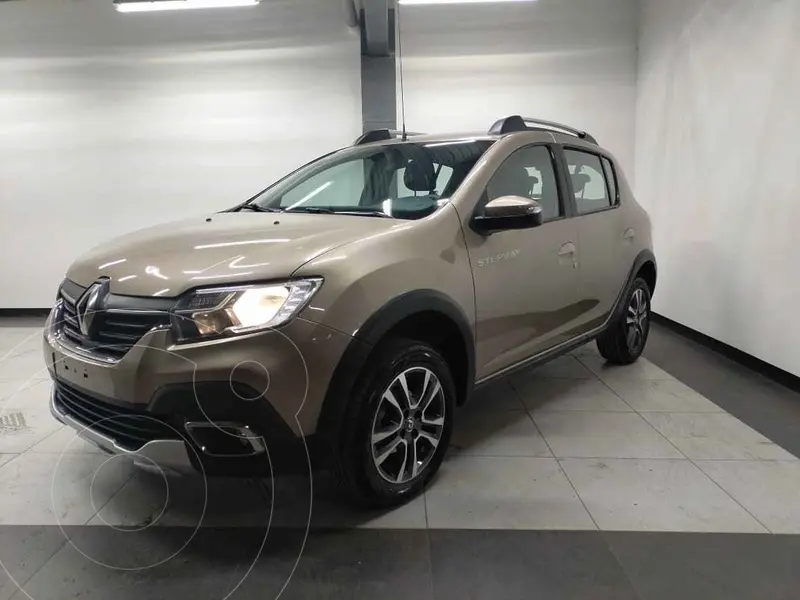 Foto Renault Stepway Intens Aut usado (2023) color Beige financiado en mensualidades(enganche $59,840 mensualidades desde $5,903)