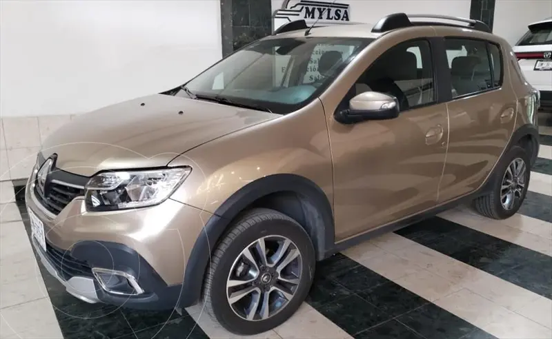 Foto Renault Stepway INTENS CVT usado (2023) color Beige precio $259,000