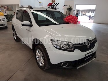 foto Renault Stepway Zen usado (2018) color Blanco Alaska precio $189,000
