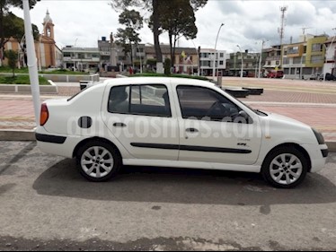 Foto venta Carro usado Renault Symbol 1.4 Autentiqu? (2003) color Blanco precio $10.500.000