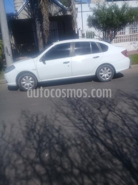 Renault Symbol 1.6 Authentique Pack II usado (2011) color Blanco precio $275.000