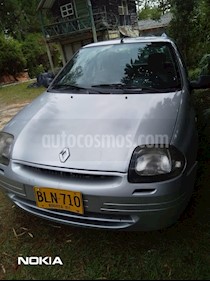 foto Renault Symbol 1.4 RNA usado (2002) color Gris precio $9.000.000