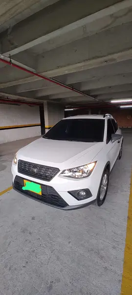 2022 SEAT Arona Reference