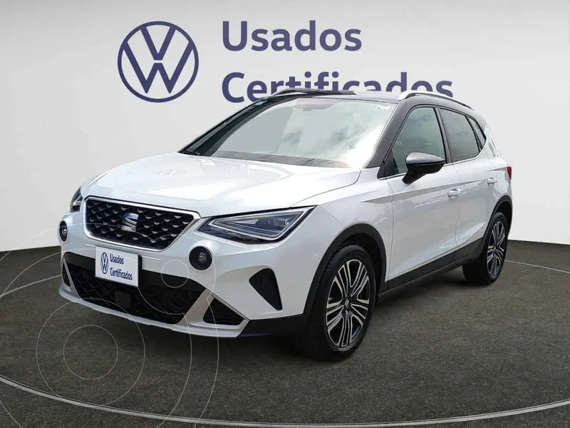 Foto SEAT Arona Xperience usado (2024) color Blanco precio $365,900