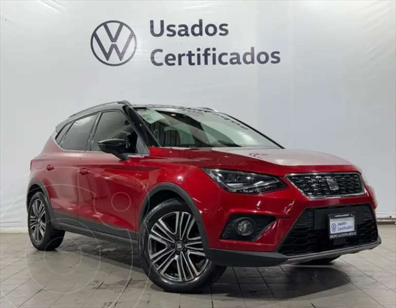 Foto SEAT Arona Xcellence usado (2021) color Rojo financiado en mensualidades(enganche $88,290 mensualidades desde $8,050)