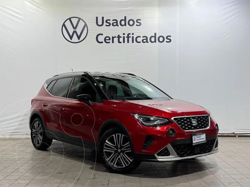 Foto SEAT Arona Xperience usado (2023) color Rojo financiado en mensualidades(enganche $92,378 mensualidades desde $8,422)