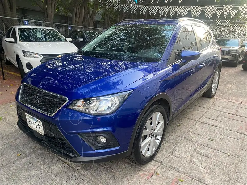 Foto SEAT Arona Beats usado (2020) color Azul Elctrico precio $298,000