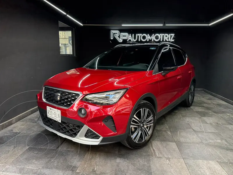 Foto SEAT Arona Xperience usado (2023) color Rojo precio $349,000