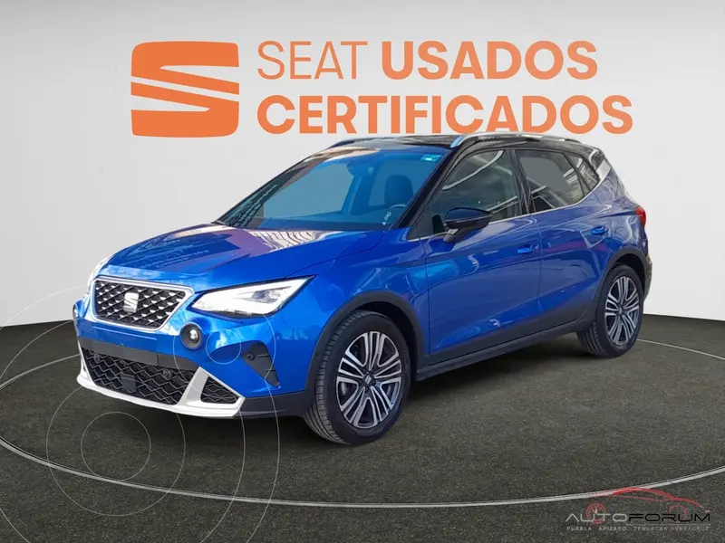 Foto SEAT Arona Xperience usado (2023) color Azul precio $379,900