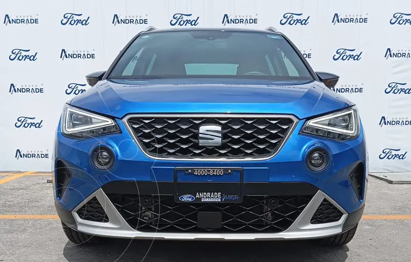 Foto SEAT Arona Xperience usado (2023) color Azul precio $388,000