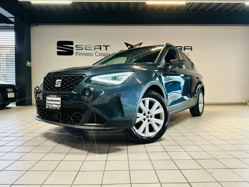 Foto SEAT Arona Style usado (2024) color Gris precio $389,990
