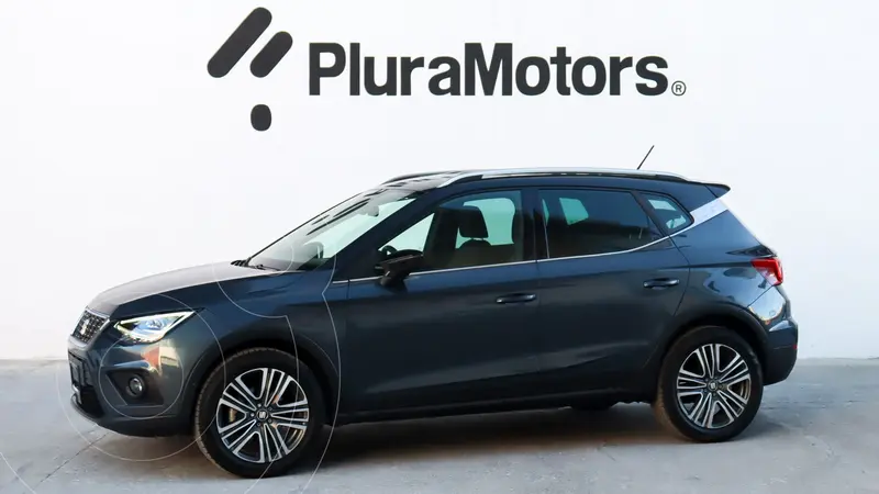 Foto SEAT Arona Xcellence usado (2021) color Gris Oscuro financiado en mensualidades(enganche $67,980 mensualidades desde $5,792)