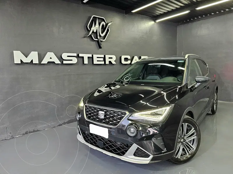 Foto SEAT Arona Xperience usado (2023) color Negro precio $345,000