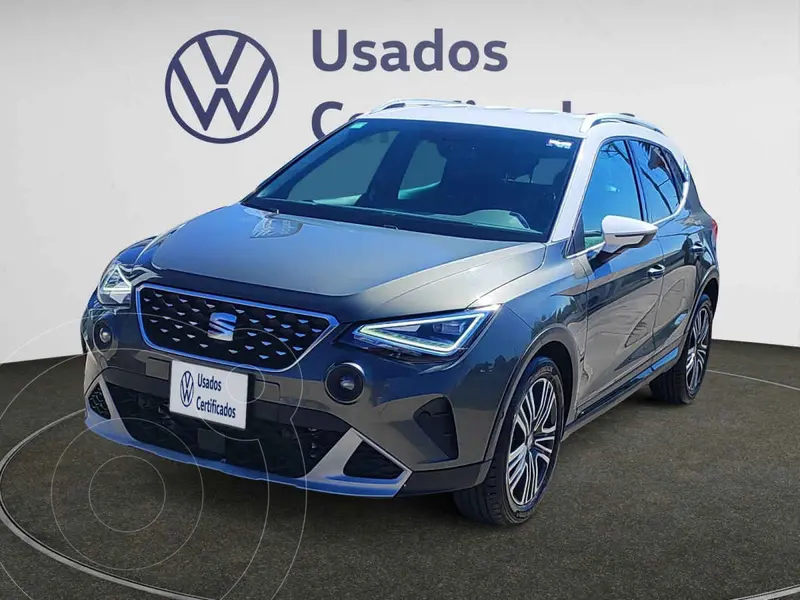 Foto SEAT Arona Xperience usado (2024) color Verde financiado en mensualidades(enganche $101,070 mensualidades desde $7,732)